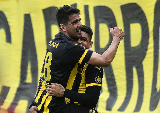 Peñarol se corona campeón del Apertura en Uruguay -  Móvil